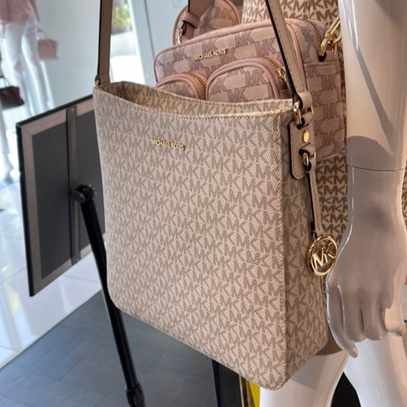 Michael Kors Jet Set Travel Large Messenger Crossbody Bag Light Cream Multi - Picture 16 of 16